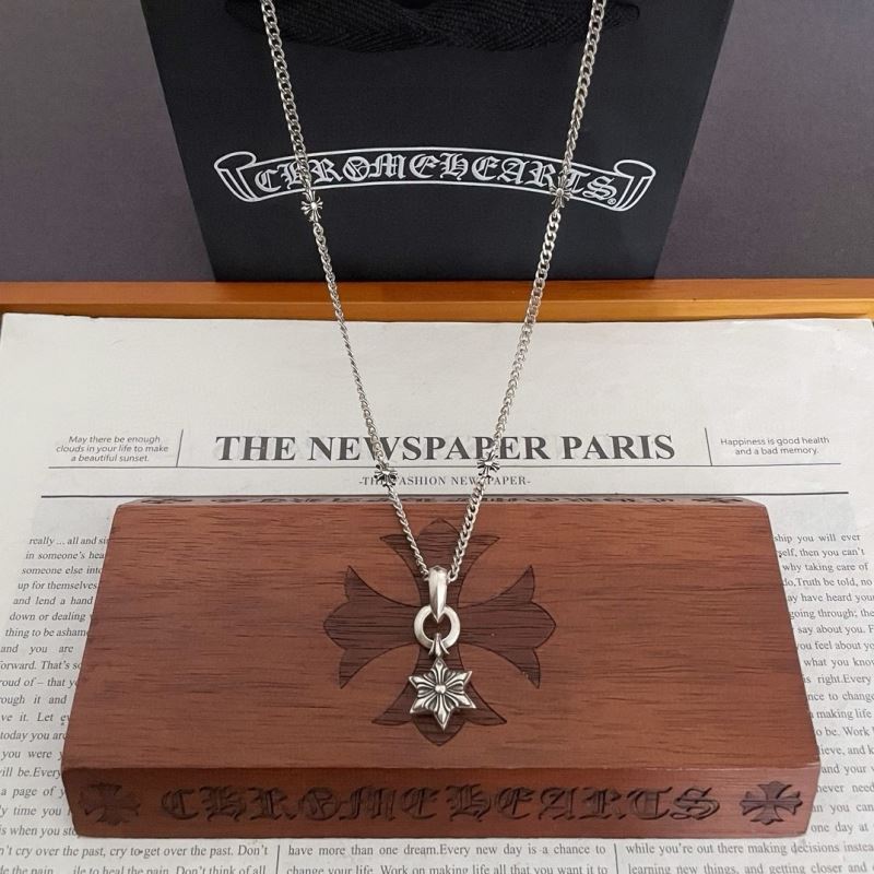 Ch*0me He**ts necklaces